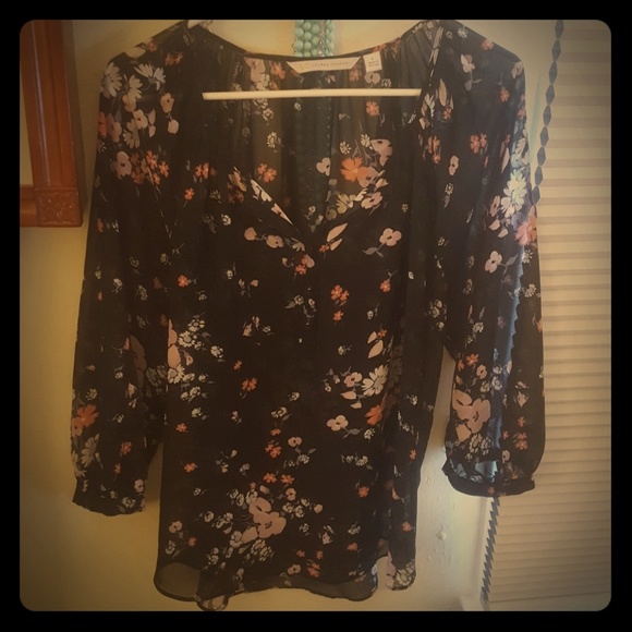 lauren conrad Tops - LARGE Lauren Conrad top. 3/4 sleeves